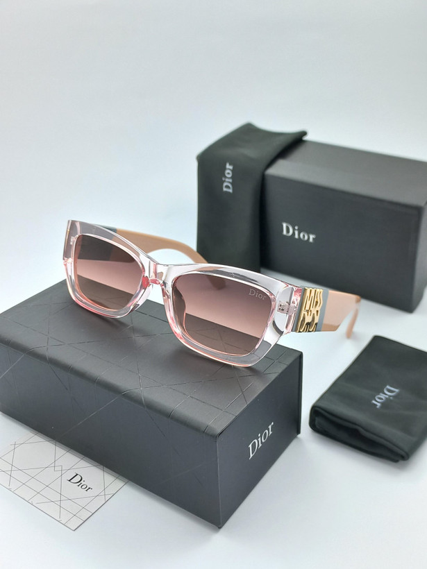 عینک آفتابی زنانه دیور w90225 | «با دیور، به نگاهت ظرافت و درخشش هدیه کن. 🕶️»