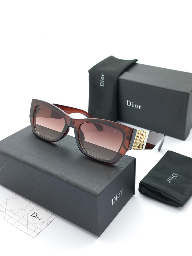 عینک آفتابی زنانه دیور w90225 | «با دیور، به نگاهت ظرافت و درخشش هدیه کن. 🕶️»